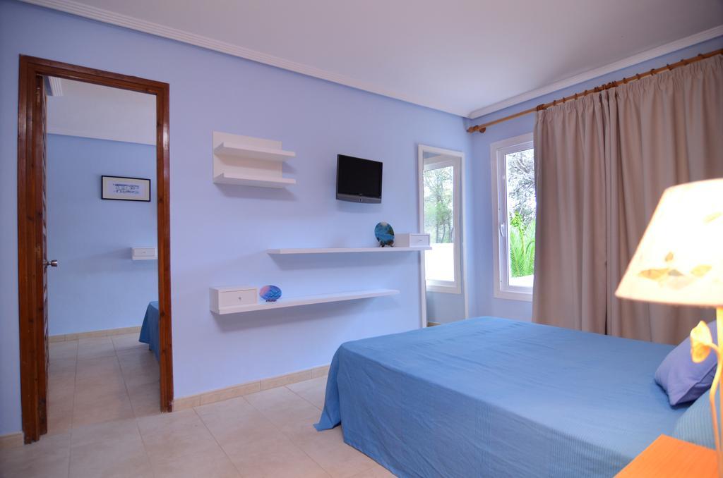 Hostal Cala Boix Es Cana الغرفة الصورة