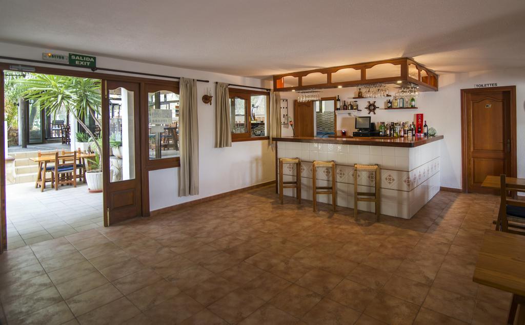 Hostal Cala Boix Es Cana المظهر الخارجي الصورة