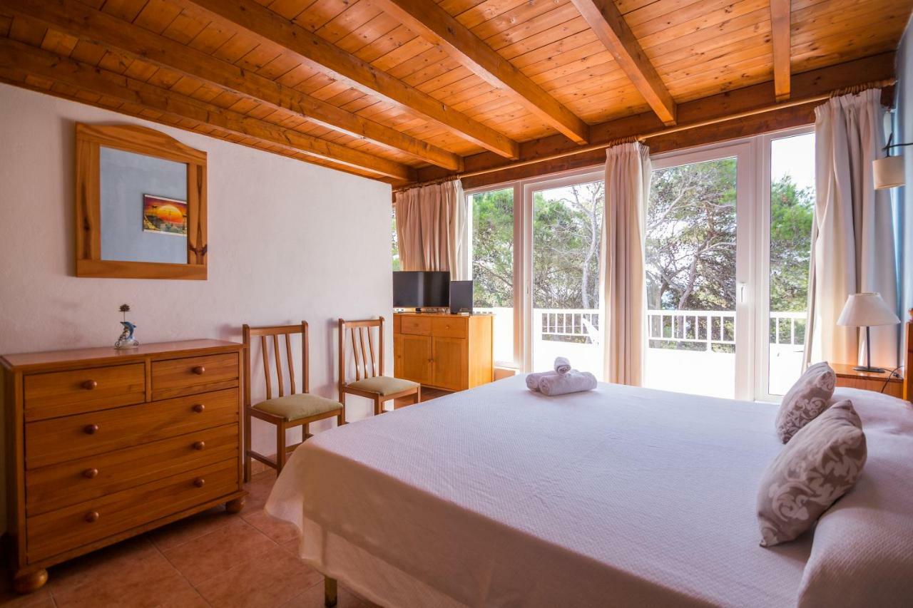 Hostal Cala Boix Es Cana المظهر الخارجي الصورة