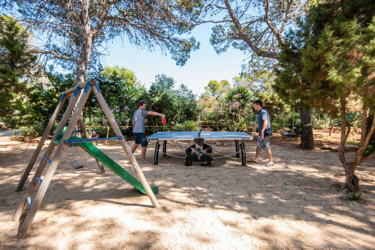 Hostal Cala Boix Es Cana المظهر الخارجي الصورة